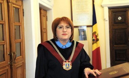 Domnica Manole cere peste 1 milion de lei de la stat pentru demiterea ilegală din 2017. CSM respinge despăgubirea pentru inflație
Domnica Manole cere peste 1 milion de lei de la stat pentru demiterea ilegală din 2017. CSM respinge despăgubirea pentru inflație