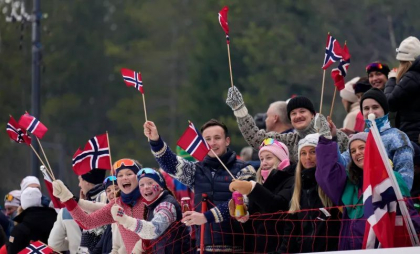 Norvegienii au fost întrebați în ce ar trebui să își investească țara veniturile uriașe din petrol și gaze. Ce au răspuns
Norvegienii au fost întrebați în ce ar trebui să își investească țara veniturile uriașe din petrol și gaze. Ce au răspuns