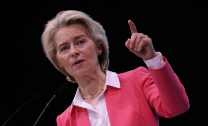 Ursula von der Leyen a anunțat noi sancțiuni împotriva Moscovei, după ce Putin a refuzat să meargă la negocieri în Turcia
Ursula von der Leyen a anunțat noi sancțiuni împotriva Moscovei, după ce Putin a refuzat să meargă la negocieri în Turcia