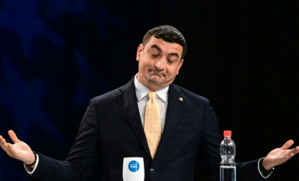 Politico: „Simion vrea o coaliție largă. Mult succes cu asta. Favoritul de extremă dreapta vrea coaliție și cu Nicușor Dan”
