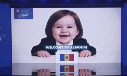 Moment haios la summitul Comunității Politice Europene din Albania: A fost prezentat un videoclip realizat cu inteligență artificială, în care liderii europeni arătau ca bebelușii. Reacția oficialilor - VIDEO Moment haios la summitul Comunității Politice Europene din Albania: A fost prezentat un videoclip realizat cu inteligență artificială, în care liderii europeni arătau ca bebelușii. Reacția oficialilor - VIDEO