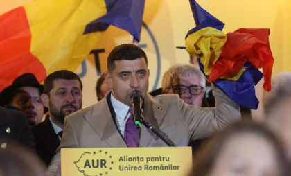 Simion, un nou mesaj pentru francezi: „Vă respectăm cultura, dar nu îl respectăm pe Macron. Poporul va vota între România și Franța” Simion, un nou mesaj pentru francezi: „Vă respectăm cultura, dar nu îl respectăm pe Macron. Poporul va vota între România și Franța”