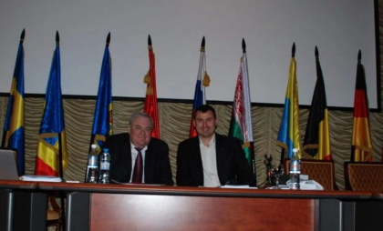 Omul lui George Simion din Moldova, legături directe cu un general KGB din Rusia. Vasile Costiuc, alături de Alexandr Kondyakov, fost consultant al lui Vladimir Putin, acuzat de Traian Băsescu că a participat la suspendarea sa din 2007 Omul lui George Simion din Moldova, legături directe cu un general KGB din Rusia. Vasile Costiuc, alături de Alexandr Kondyakov, fost consultant al lui Vladimir Putin, acuzat de Traian Băsescu că a participat la suspendarea sa din 2007