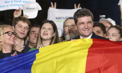 Nicușor Dan a anunțat că sunt „trei lucruri foarte importante” pe care le va face după ce se încheie numărarea voturilor Nicușor Dan a anunțat că sunt „trei lucruri foarte importante” pe care le va face după ce se încheie numărarea voturilor