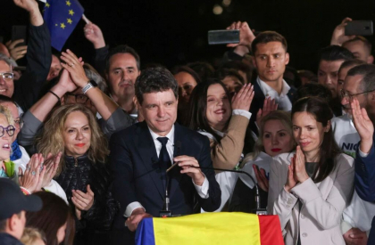 Cine este Mirabela Grădinaru, partenera lui Nicușor Dan Cine este Mirabela Grădinaru, partenera lui Nicușor Dan