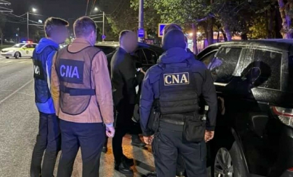 Un avocat din capitală - reținut de CNA, după ce a pretins mită în valoare de 65 de mii de euro. Ce le-a promis acesta rudelor unor deținuți - VIDEO Un avocat din capitală - reținut de CNA, după ce a pretins mită în valoare de 65 de mii de euro. Ce le-a promis acesta rudelor unor deținuți - VIDEO