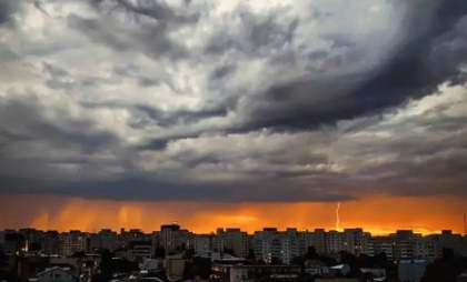 Alertă de vreme rea în România. Temperaturile scad brusc, cod galben de ploi și furtuni
