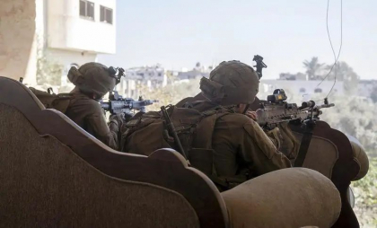 Armata israeliană și Hamas se acuză reciproc de folosirea civililor ca scuturi umane
Armata israeliană și Hamas se acuză reciproc de folosirea civililor ca scuturi umane