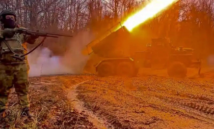 „Tripla sufocare”: Ce presupune strategia pe care Rusia o aplică intens, chiar acum, pe linia frontului din Ucraina. Tactica îi oferă câștiguri teritoriale lente, dar constant „Tripla sufocare”: Ce presupune strategia pe care Rusia o aplică intens, chiar acum, pe linia frontului din Ucraina. Tactica îi oferă câștiguri teritoriale lente, dar constant