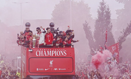 Imagini memorabile! 1.000.000 de oameni au sărbătorit titlul câștigat de Liverpool - FOTO