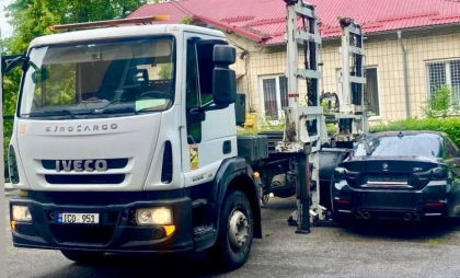 Cursa ilegală din PMAN: Un adolescent de 16 ani a urcat fără permis la mașina defectată a tatălui și a comis mai multe abateri. Părinții au fost amendați, iar mașina dusă la parcarea specială - FOTO/VIDEO