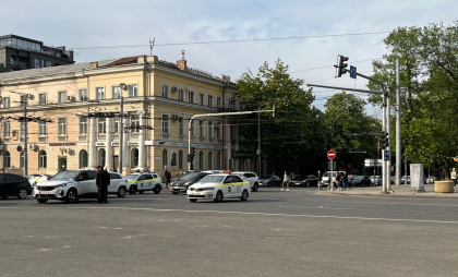 Traficul rutier în Piața Marii Adunări Naționale - suspendat și în acest weekend. Anunțul municipalității Traficul rutier în Piața Marii Adunări Naționale - suspendat și în acest weekend. Anunțul municipalității