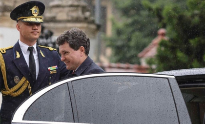 Prima ieșire internațională a lui Nicușor Dan: Summitul B9 plus ţările nordice, găzduit luni de Vilnius, e cea mai importantă reuniune înainte de summitul NATO. Participă Mark Rutte și Volodimir Zelenski Prima ieșire internațională a lui Nicușor Dan: Summitul B9 plus ţările nordice, găzduit luni de Vilnius, e cea mai importantă reuniune înainte de summitul NATO. Participă Mark Rutte și Volodimir Zelenski