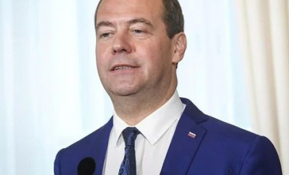 Medvedev prevede declinul Germaniei: „Așteptăm cu nerăbdare prăbușirea sa economică” Medvedev prevede declinul Germaniei: „Așteptăm cu nerăbdare prăbușirea sa economică”