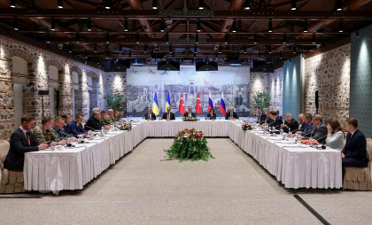 Rusia şi Ucraina se întâlnesc din nou la Istanbul pentru negocieri de pace, după marele atac al Kievului pe teritoriul rus
Rusia şi Ucraina se întâlnesc din nou la Istanbul pentru negocieri de pace, după marele atac al Kievului pe teritoriul rus
