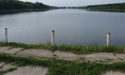 Doi copii au fost la un pas de la înnec la Orhei: Au intrat în apă fără să fie supravegheați de un matur