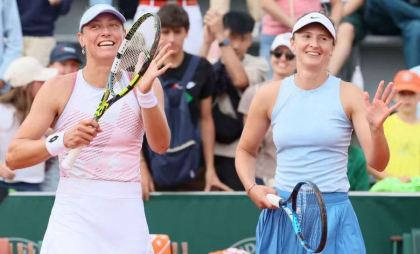 Singura româncă rămasă la Roland Garros ajunge în sferturi la proba de dublu
Singura româncă rămasă la Roland Garros ajunge în sferturi la proba de dublu