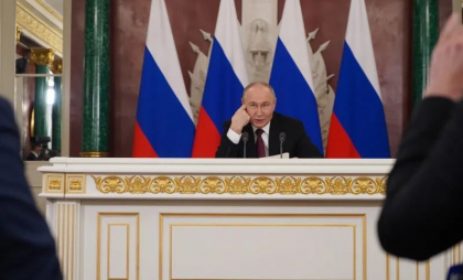 Operațiunea „pânza de păianjen” a provocat „furie și alarmă” la Kremlin, spun oficiali americani care se tem de „un răspuns semnificativ” din partea Rusiei
Operațiunea „pânza de păianjen” a provocat „furie și alarmă” la Kremlin, spun oficiali americani care se tem de „un răspuns semnificativ” din partea Rusiei