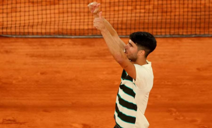 Alcaraz îl spulberă pe Paul și se califică în semifinale la Roland Garros
Alcaraz îl spulberă pe Paul și se califică în semifinale la Roland Garros