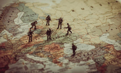 Șeful Comandamentului pentru Operaţii Speciale al Statelor Unite, generalul Bryan P. Fenton: Actualul context internaţional este cel mai provocator întâlnit de mine în 38 de ani de serviciu militar Șeful Comandamentului pentru Operaţii Speciale al Statelor Unite, generalul Bryan P. Fenton: Actualul context internaţional este cel mai provocator întâlnit de mine în 38 de ani de serviciu militar