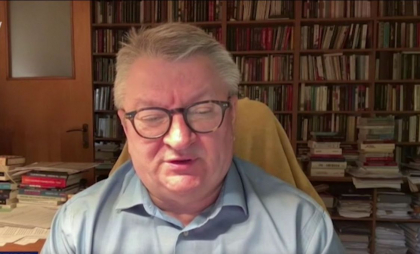 Analistul Armand Goșu spune că în ciuda unei discuții ample, tensiunile dintre Rusia și Ucraina rămân neschimbate, iar un acord de pace pare îndepărtat
Analistul Armand Goșu spune că în ciuda unei discuții ample, tensiunile dintre Rusia și Ucraina rămân neschimbate, iar un acord de pace pare îndepărtat