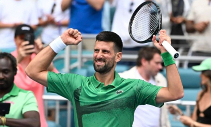 Imaginea zilei în tenis la Roland Garros: „Bunicul” Djokovic luptă la 38 de ani cu noua generație care se năștea când el debuta Imaginea zilei în tenis la Roland Garros: „Bunicul” Djokovic luptă la 38 de ani cu noua generație care se năștea când el debuta