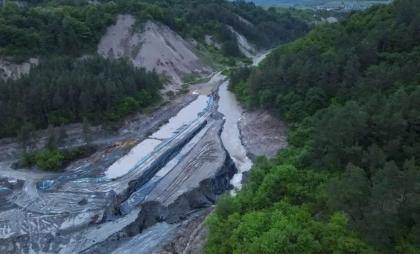 Starea de alertă a fost prelungită la Praid cu încă 30 de zile. Când ar putea fi realizată devierea pârâului Corund Starea de alertă a fost prelungită la Praid cu încă 30 de zile. Când ar putea fi realizată devierea pârâului Corund