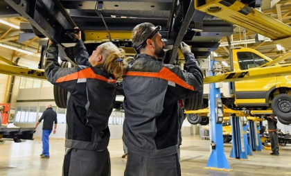 Germania a calculat câte locuri de muncă va pierde într-un an din cauza taxelor vamale ale lui Trump: „Prejudicii enorme”
Germania a calculat câte locuri de muncă va pierde într-un an din cauza taxelor vamale ale lui Trump: „Prejudicii enorme”