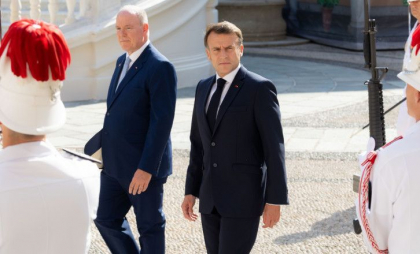 Emmanuel Macron i-a oferit prințului Albert de Monaco un munte subacvatic care îi va purta numele. Ce alte daruri a primit monarhul
