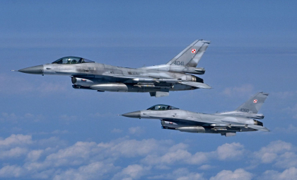 Polonia și-a activat avioanele de vânătoare pentru a asigura securitatea spaţiului aerian, după un atac rusesc în Ucraina Polonia și-a activat avioanele de vânătoare pentru a asigura securitatea spaţiului aerian, după un atac rusesc în Ucraina