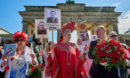 Germania a acordat cetățenia unui număr record de străini anul trecut. Rușii, campioni la creșterea procentuală Germania a acordat cetățenia unui număr record de străini anul trecut. Rușii, campioni la creșterea procentuală