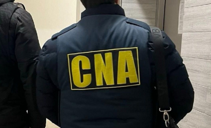 Mai multe persoane - cercetate de CNA pentru trafic de influență la eliberarea permiselor de conducere. O persoană a fost reținută