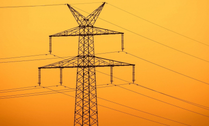 Electricitatea s-a scumpit în Europa. Franța raportează semne de „coroziune" la reactorul unei centrale nucleare
