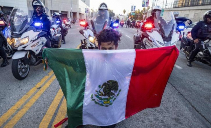 Proteste uriașe anti-Trump anunțate de ziua președintelui SUA. Un șerif din Florida amenință manifestanții cu moartea Proteste uriașe anti-Trump anunțate de ziua președintelui SUA. Un șerif din Florida amenință manifestanții cu moartea