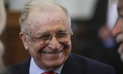 Starea de sănătate a lui Ion Iliescu s-a agravat, “ca urmare a progresiei bolii de bază”. Fostul președinte român are cancer pulmonar Starea de sănătate a lui Ion Iliescu s-a agravat, “ca urmare a progresiei bolii de bază”. Fostul președinte român are cancer pulmonar