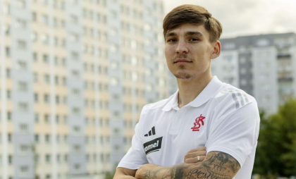 Internaționalul moldovean Artur Crăciun a semnat cu formația poloneză ŁKS Łódź, continuând astfel cariera la un nivel competitiv în fotbalul european Internaționalul moldovean Artur Crăciun a semnat cu formația poloneză ŁKS Łódź, continuând astfel cariera la un nivel competitiv în fotbalul european