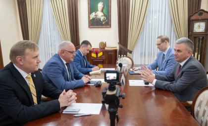 Schimb de roluri în diplomația ucraineană: Rohovei și Șevcenko, în dialog cu regimul de la Tiraspol - FOTO Schimb de roluri în diplomația ucraineană: Rohovei și Șevcenko, în dialog cu regimul de la Tiraspol - FOTO