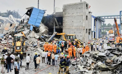 Cel puțin 39 de morți după o explozie la o fabrică de medicamente din India: „Clădirea s-a prăbușit și a fost complet distrusă”. Anchetatori speciali, trimiși la fața locului Cel puțin 39 de morți după o explozie la o fabrică de medicamente din India: „Clădirea s-a prăbușit și a fost complet distrusă”. Anchetatori speciali, trimiși la fața locului