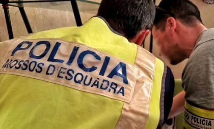 Tragedie în Spania: Un copil de doi ani a murit după ce a fost uitat ore întregi într-o maşină, pe caniculă Tragedie în Spania: Un copil de doi ani a murit după ce a fost uitat ore întregi într-o maşină, pe caniculă