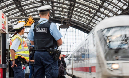 Controale mai stricte la frontiere în Germania: Poliţia a respins sau returnat aproape 6.200 de persoane de la începutul lunii mai
