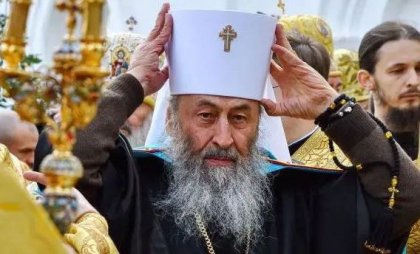 Liderul Bisericii Ortodoxe din Ucraina, mitropolitul Onufrei - lipsit de cetățenia ucraineană. Care este motivul