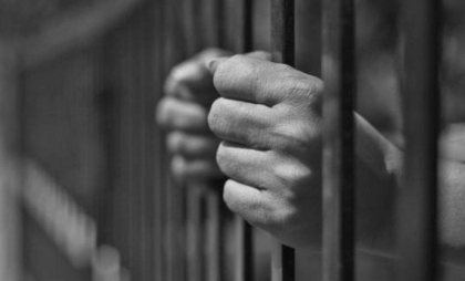 Acum 29 de ani a omorât în bătaie o fată de 16 ani într-un club de noapte și a fugit din țară. Un bărbat riscă detenție pe viață