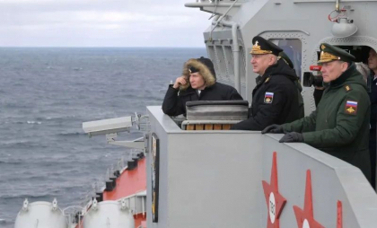 Marea Neagră rescrie regulile războiului naval: Marina americană se pregătește pentru un nou tip de bătălii după ce rușii au fost puși în corzi
Marea Neagră rescrie regulile războiului naval: Marina americană se pregătește pentru un nou tip de bătălii după ce rușii au fost puși în corzi