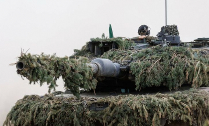 Bloomberg: Germania se pregătește să comande 3.500 de tancuri și vehicule blindate, pentru a consolida brigăzile NATO
Bloomberg: Germania se pregătește să comande 3.500 de tancuri și vehicule blindate, pentru a consolida brigăzile NATO