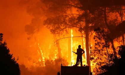 Turcia a arestat 10 suspecţi după izbucnirea incendiilor de vegetaţie. Anchetă în curs pentru 15 persoane