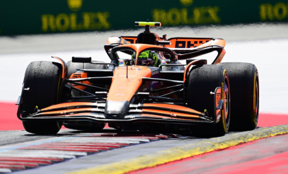 Norris, cel mai rapid în a doua sesiune de antrenamente de la Silverstone! Semne bune pentru Ferrari
Norris, cel mai rapid în a doua sesiune de antrenamente de la Silverstone! Semne bune pentru Ferrari