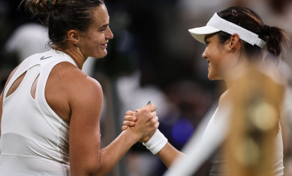 Sabalenka, jucătoarea zilei la Wimbledon! Aryna a învins-o pe Emma Raducanu într-un meci de excepție
