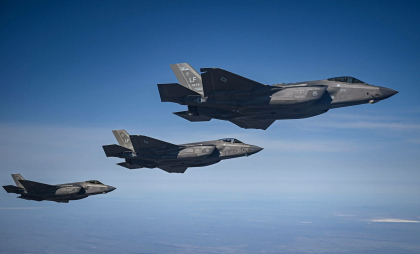Elveţia ar putea achiziţiona mai puţine avioane americane F-35 din cauza costului suplimentar
