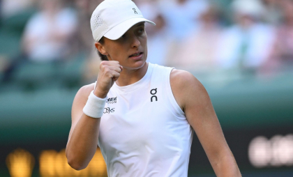 Iga Swiatek este jucătoarea zilei la Wimbledon! Calificare en fanfare a polonezi în sferturi
Iga Swiatek este jucătoarea zilei la Wimbledon! Calificare en fanfare a polonezi în sferturi