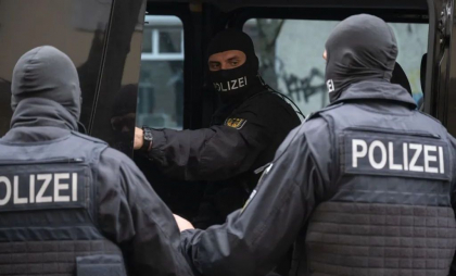 Poliția din Germania anunță că a dejucat un complot pentru un atentat terorist islamist. Un bosniac de 27 de ani, arestat după ample percheziții
